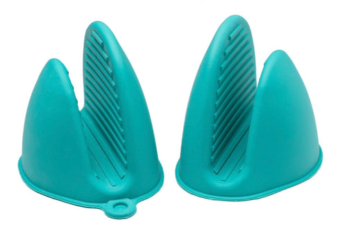 Set of 2 All-in-one silicone pot strainers and set of mini oven mitts